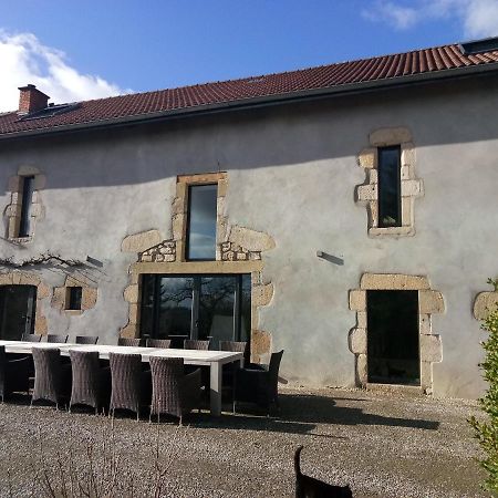 Chambres D'Hotes Quatre Mains Saint-Priest-des-Champs Bagian luar foto