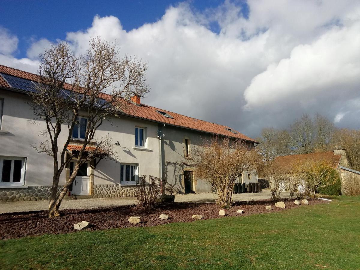Chambres D'Hotes Quatre Mains Saint-Priest-des-Champs Bagian luar foto