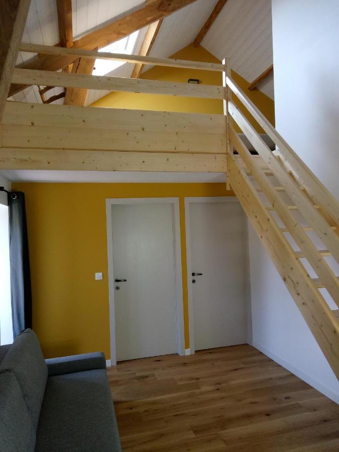 Chambres D'Hotes Quatre Mains Saint-Priest-des-Champs Bagian luar foto