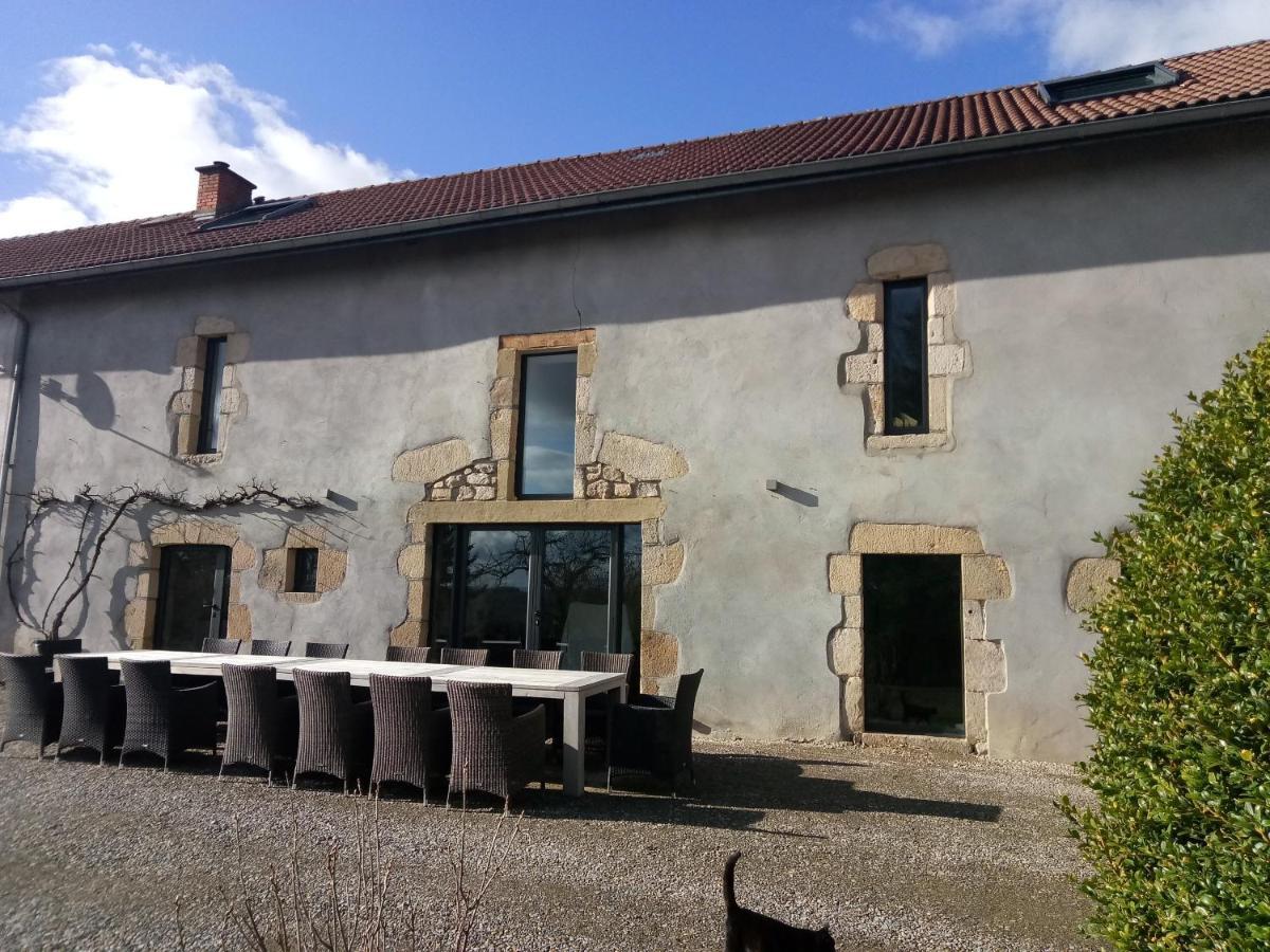 Chambres D'Hotes Quatre Mains Saint-Priest-des-Champs Bagian luar foto